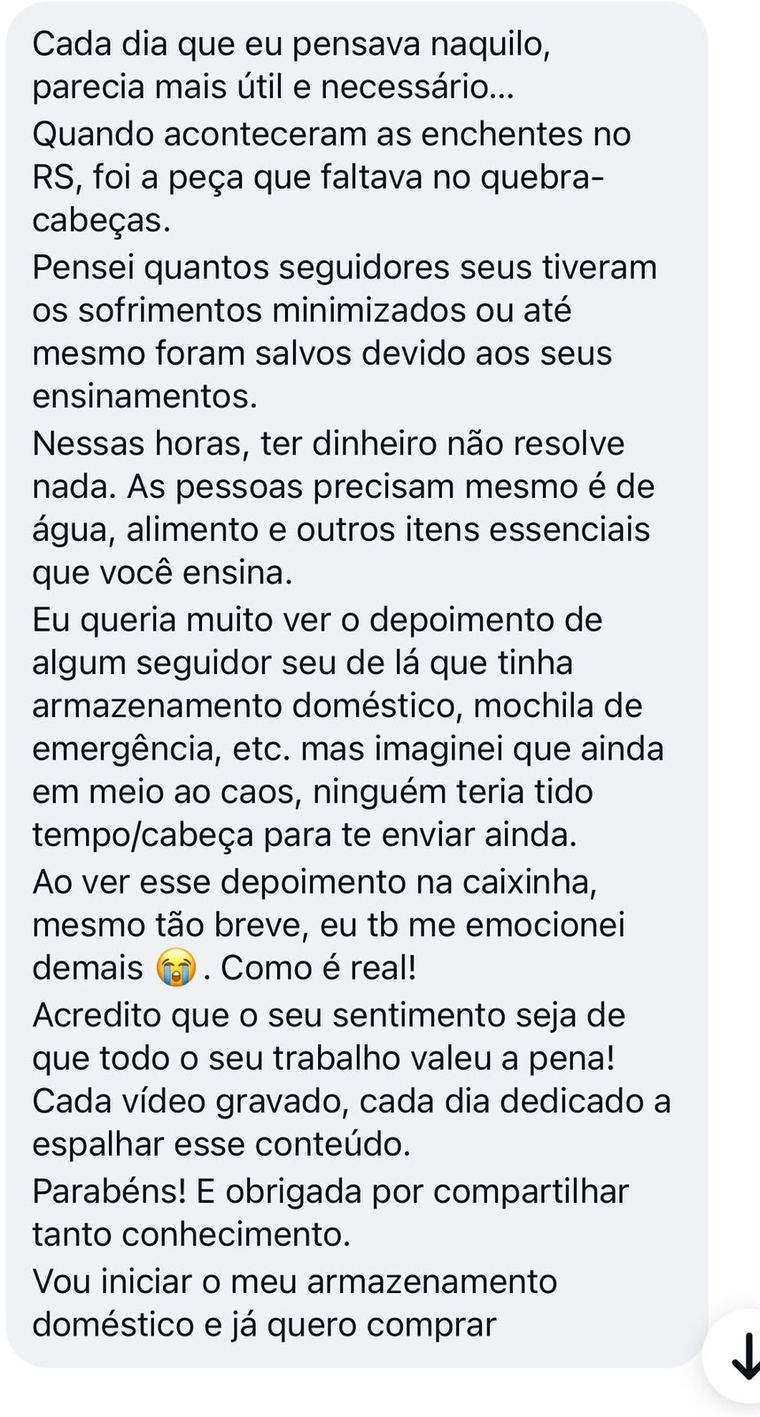 Print de mensagem recebida por Cinthia no direct do Instagram.